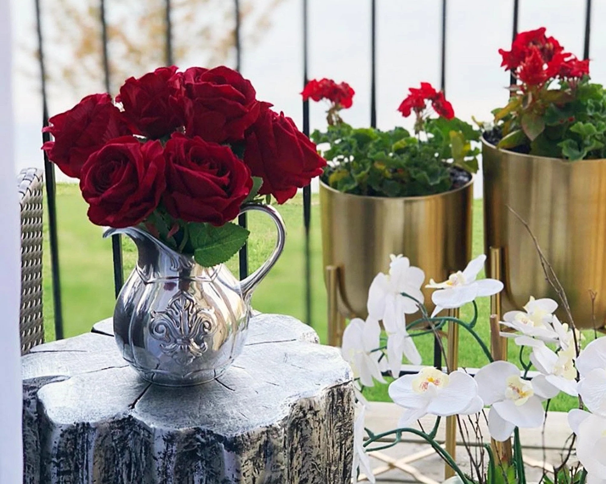 Western classical old silver-shaded pork flower round-stomach swing-shank vase fittings