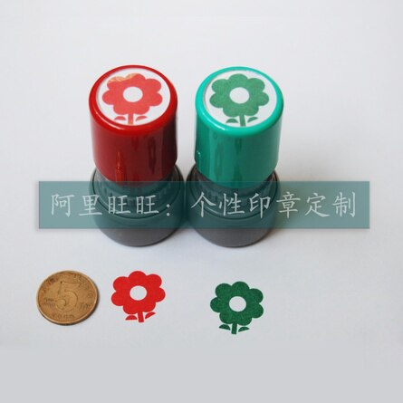 Small red flower small green flower seal teacher teaching comment seal teacher encourages self-oil teaching ten thousand times seal
