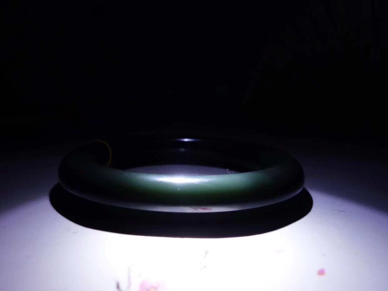 Natural Xinjiang and Tian Yuyi A fine green stock female section Round Bar Sage's annual Wangfu bracelet ornament with certificate oil moisturizing fine