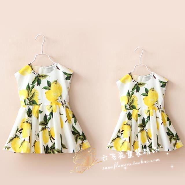2019 mẫu cha mẹ con gái cổ áo ren sọc dọc xù váy trẻ em váy của phụ nữ - Trang phục dành cho cha mẹ và con đồng phục gia đình