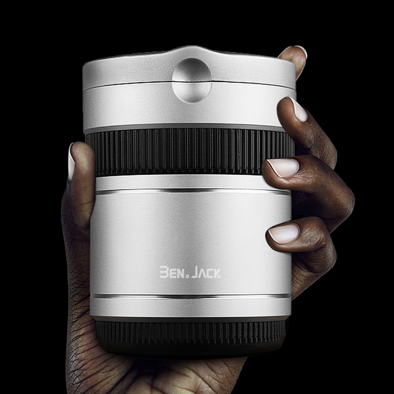 Car ashtray creative LED light multi-function car with aluminum alloy ashtray with cover general car supplies