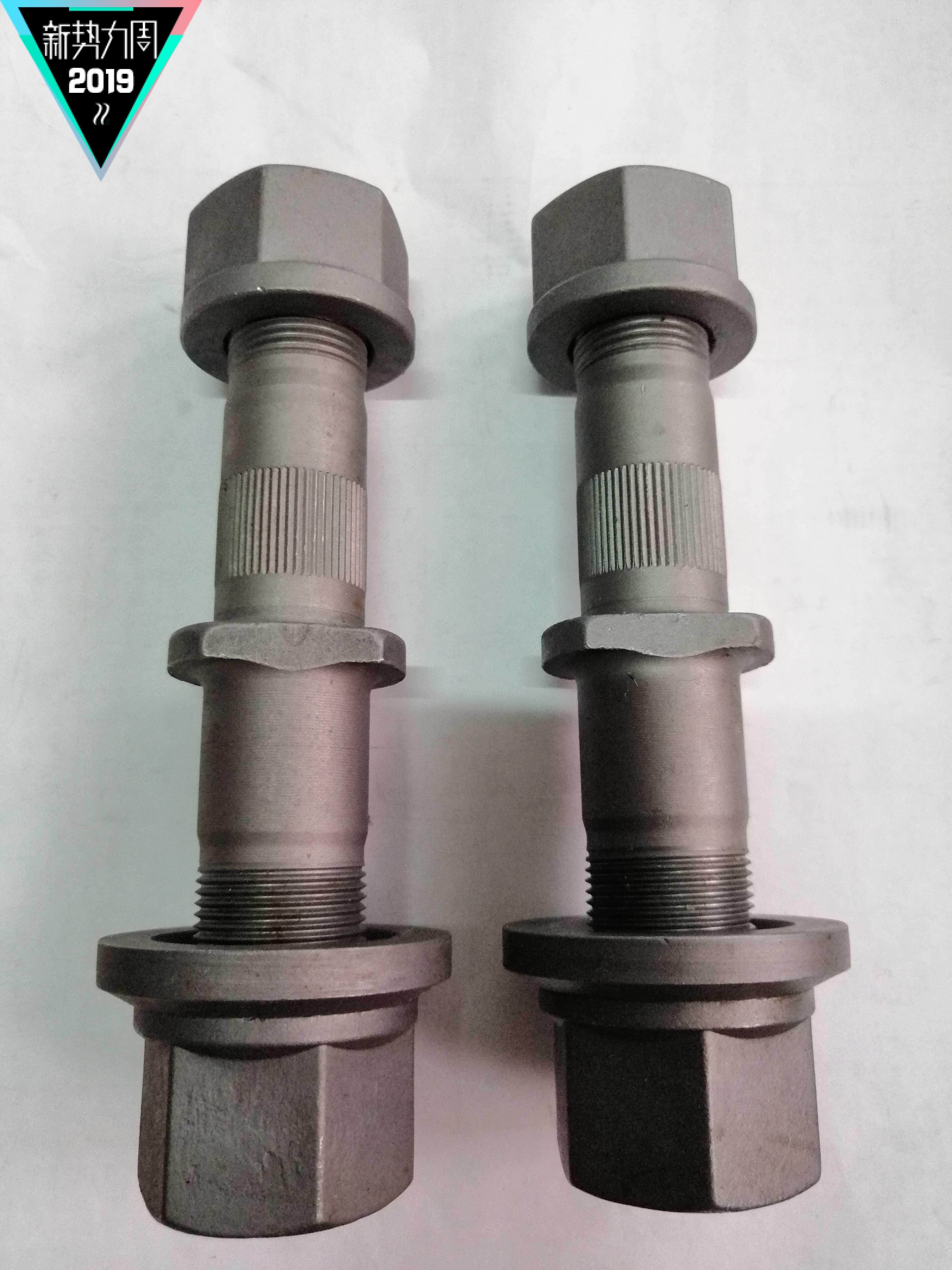 Dongfeng Balong rear tire screw steel plate screw lengthened step high-strength 35 chrome molybdenum anti-break bolt