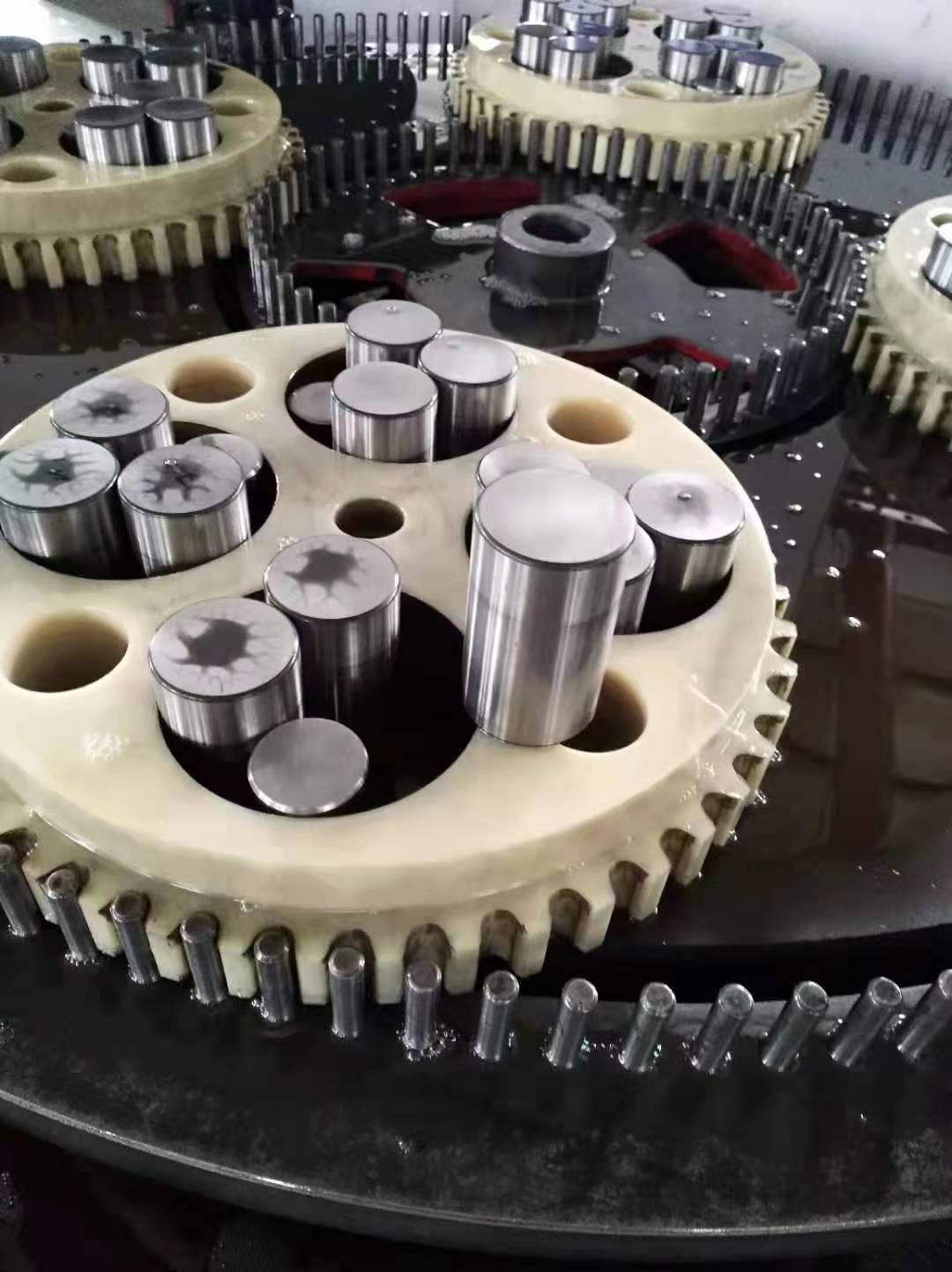 立式双面研磨机器材性价比很高哦