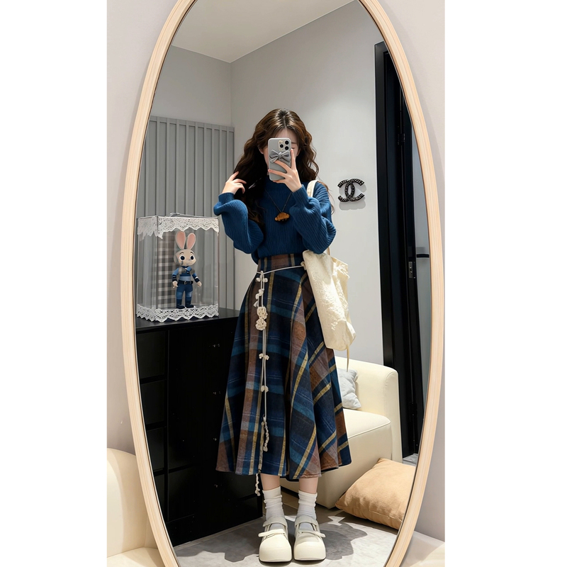 Blue Plaid Skirt 2025 New Style This Year's Popular Hot-Selling Midi Skirt for Women, A-Line Skirt That Covers the Body, Long Skirt