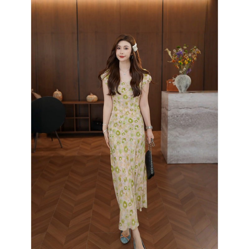 【Xiyu】Summer New French Retro Style Dress with a Slimming and Age-Reducing Effect, Fresh Green Floral Dress