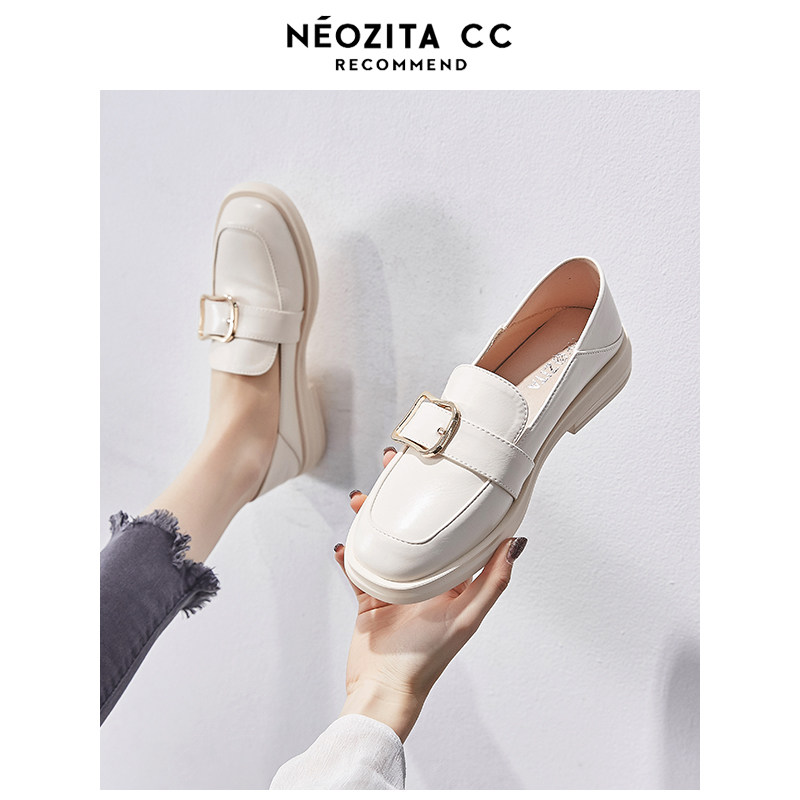 British style soft bottom small leather shoes 2022 spring new bag shoes spring and autumn Lok Fu flat shoes gentle and explosive women's shoes
