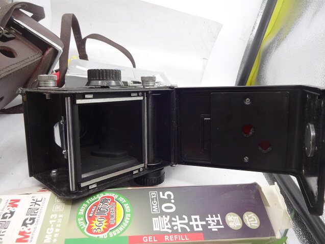 Камера 海鸥  4b--1  双反120胶卷机械相机！早期五位编号   功能正常