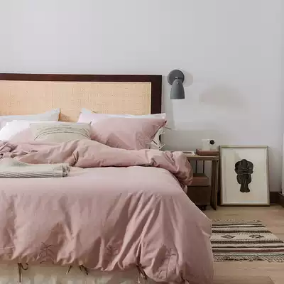 Bed and breakfast simple literature and art cotton solid color washed cotton embroidery flower lace-up straps Four pieces on the bed apply product smoke powder