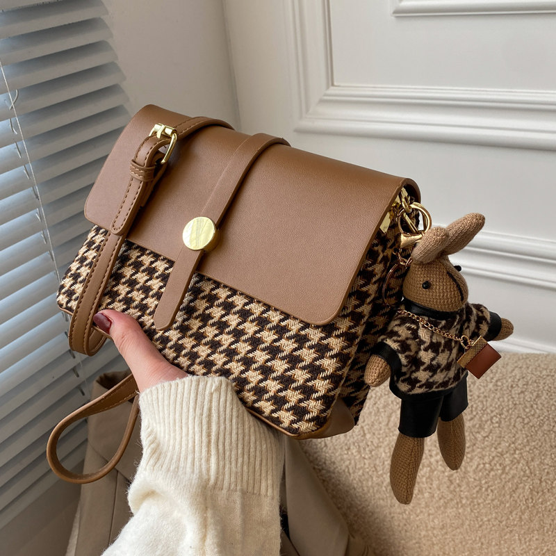 Hong Kong Advanced Fashion Thousand Packs Kits Women 2022 New Tide 100 Hitch Shoulder Bag Texture Slanted Satchel