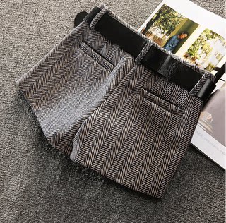 Women's Woolen Shorts, New Winter Style, Thickened, Loose, Wide-Leg, High-Waisted, 2025 Casual Pants, Versatile, Hip-Lifting, Wool Material Boot Shorts