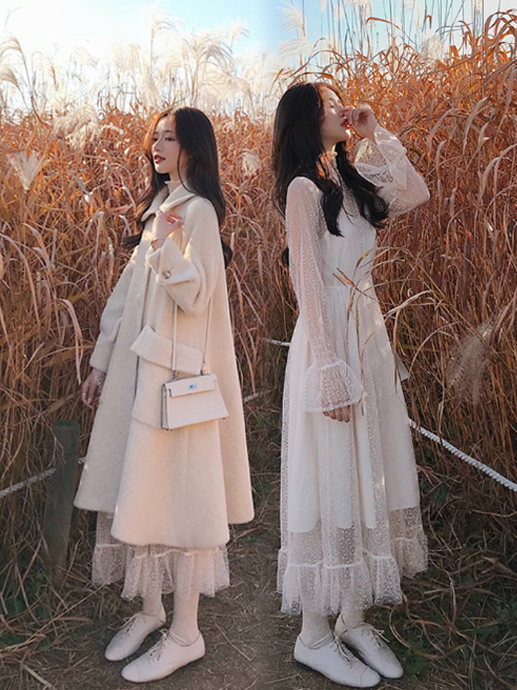 Early autumn new women's clothing 2023 Zhixun French high waist long-sleeved lace bottoming dress gentle wind sweet long skirt