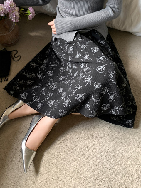 Xxning Retro Chinese-Style Printed Pleated Umbrella Skirt for Women, New Autumn and Winter High-Waisted Slimming Drapey Mid-Length A-Line Skirt