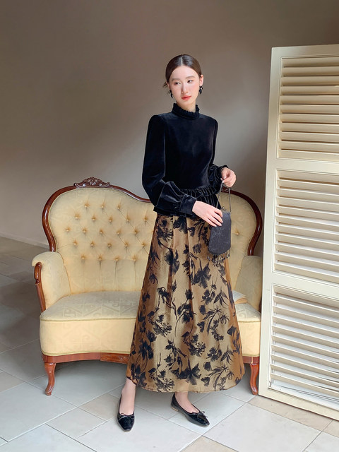 Xxning French-Style Ruffled Stand-Up Collar Velvet Shirt for Women, New Autumn and Winter Slim-Fit Outerwear Base Shirt