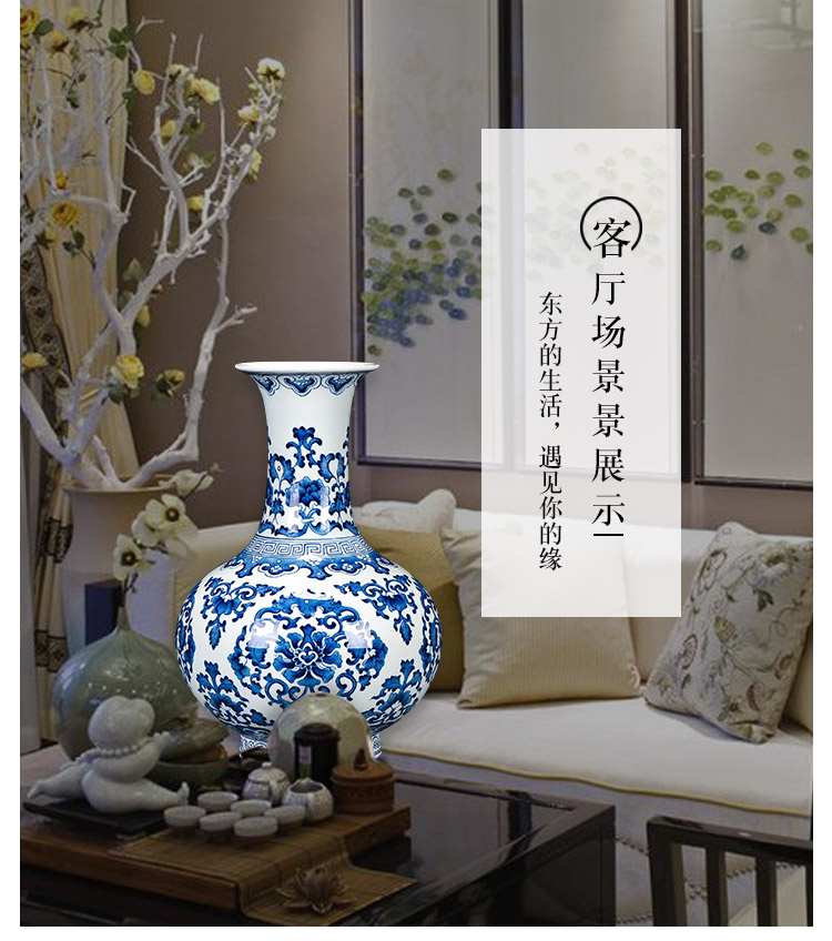 Jingdezhen antique hand - made ceramics from the qianlong classical Chinese blue and white porcelain vase sitting room adornment handicraft furnishing articles