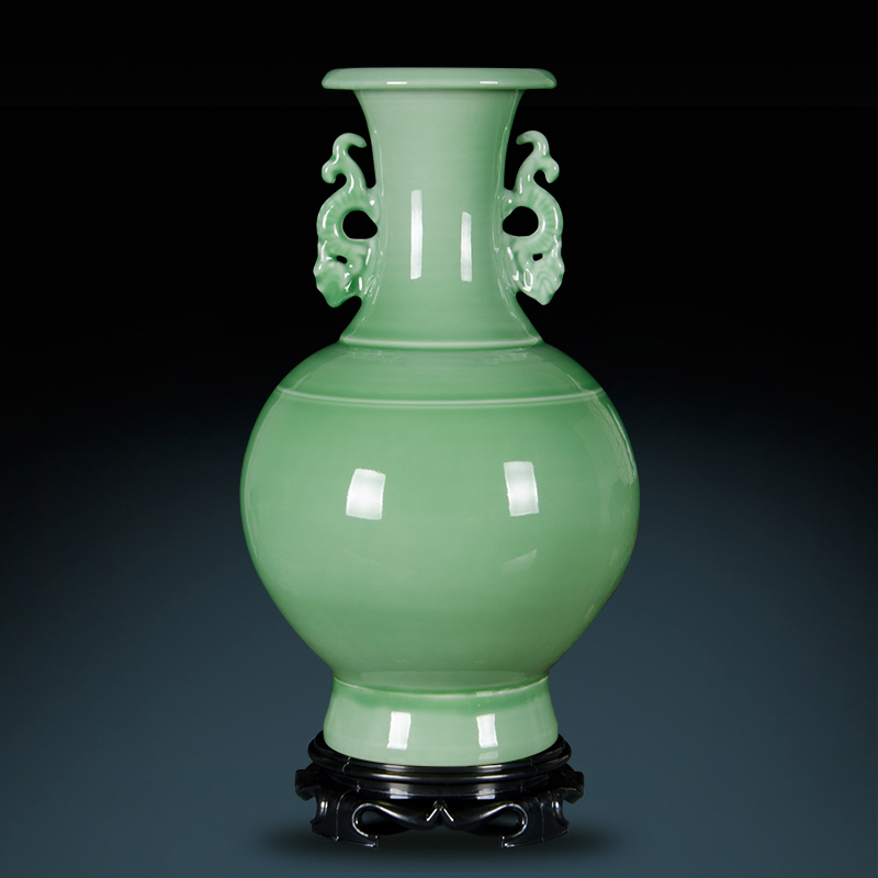 Jingdezhen ceramics antique green glaze ears of the reward bottle of classical Chinese style living room TV cabinet decoration rich ancient frame furnishing articles