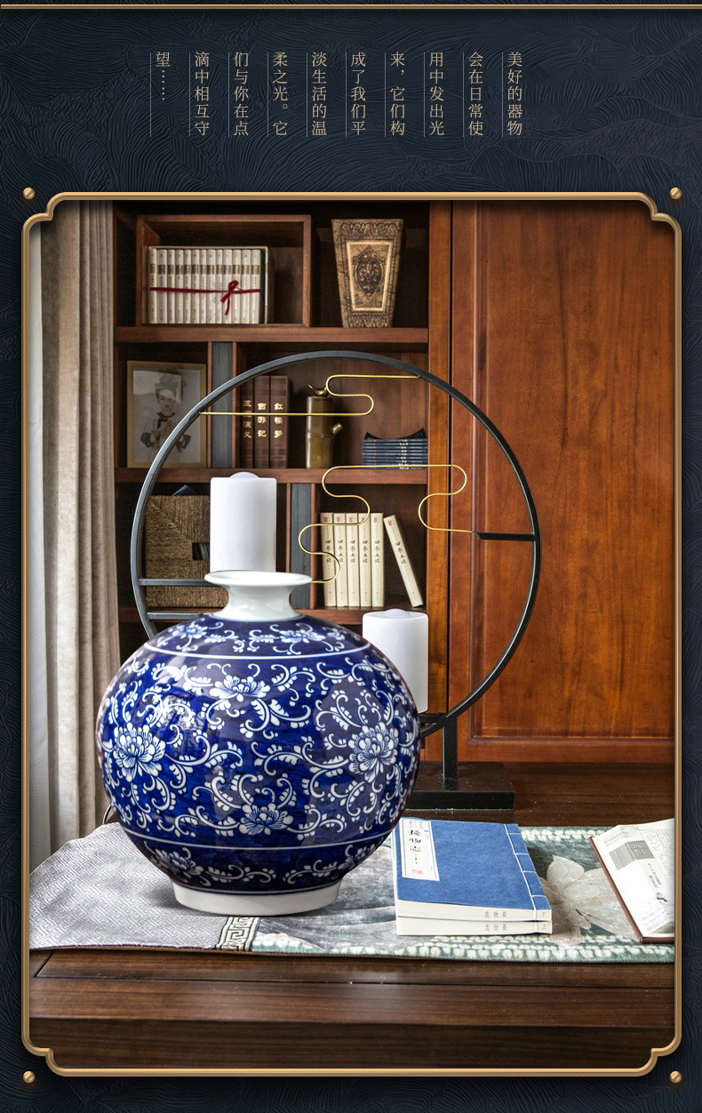 Jingdezhen ceramic hand - made bound branch of blue and white porcelain vase sitting room home rich ancient frame decoration wine furnishing articles at home