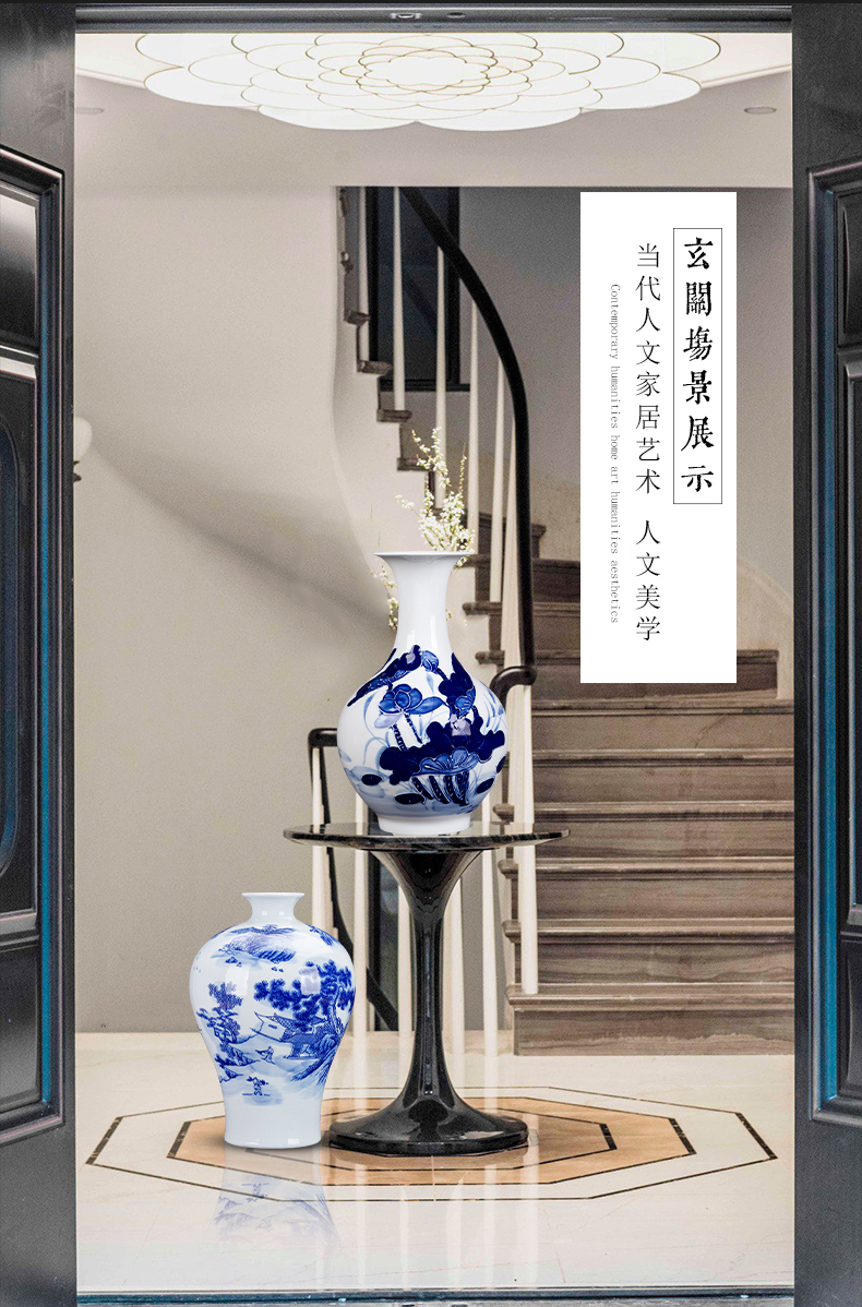 Jingdezhen ceramics thin foetus floret bottle of blue and white porcelain furnishing articles of Chinese style living room TV cabinet flower arranging home decoration