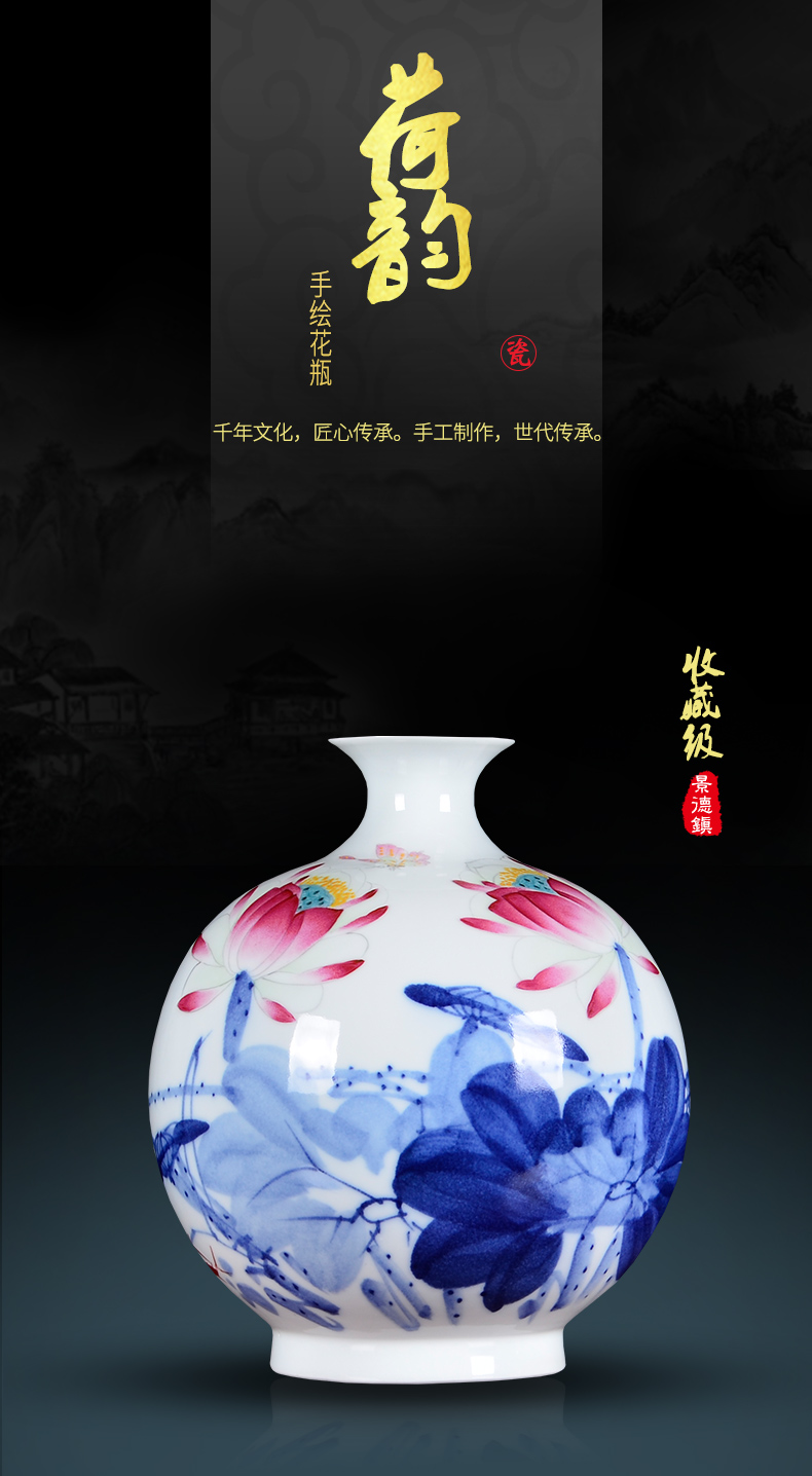 Blue and white porcelain of jingdezhen ceramics famous master hand - made vases, flower arrangement, the new Chinese style sitting room adornment is placed