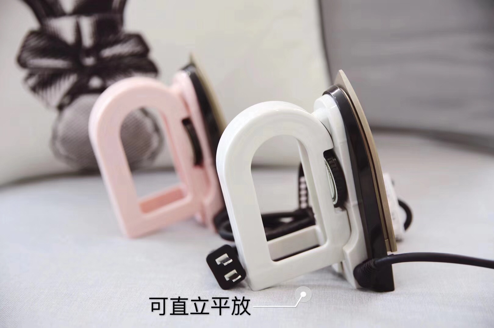 gc576 Lắc cùng một đoạn DULLBEAR điện giật gấu sắt nhỏ cầm máy ủi cầm tay du lịch cần thiết - Điện sắt 	bàn ủi loại nào tốt nhất
