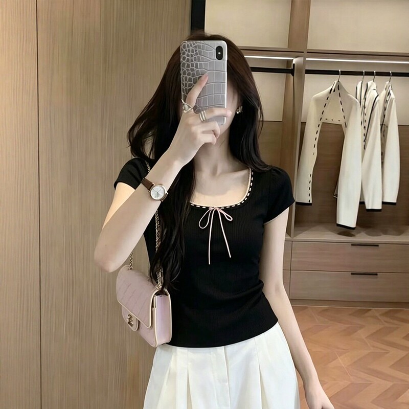 Lightly Mature, Sweet and Cool Style Black Square-Neck T-Shirt, 2026 Summer New Model, Pink Thread Contrasting Color, Regular Shoulder, Elegant and Versatile Top