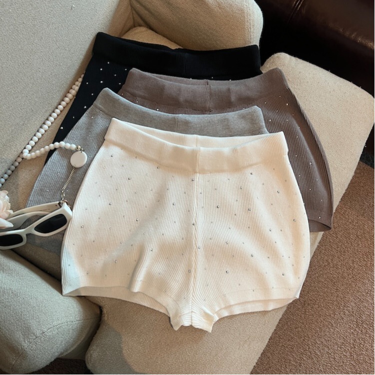 Summer Sequin Shiny Knitted Shorts for Women 2026 New Style Outerwear Leggings Knit Pants Three-Quarter Hot Pants Summer Sequin Shiny Knitted Shorts for Women 2026 New Style Outerwear Leggings Knit Pants Three-Quarter Hot Pants