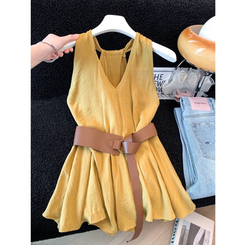 Ginger Yellow Cotton and Linen Sleeveless Vest Shirt for Women, Summer Wear, Relaxed Style, Unique and Chic, Backless Halter Neck, Waist-Cinching Top Ginger Yellow Cotton and Linen Sleeveless Vest Shirt for Women, Summer Wear, Relaxed Style, Unique and Chic, Backless Halter Neck, Waist-Cinching Top