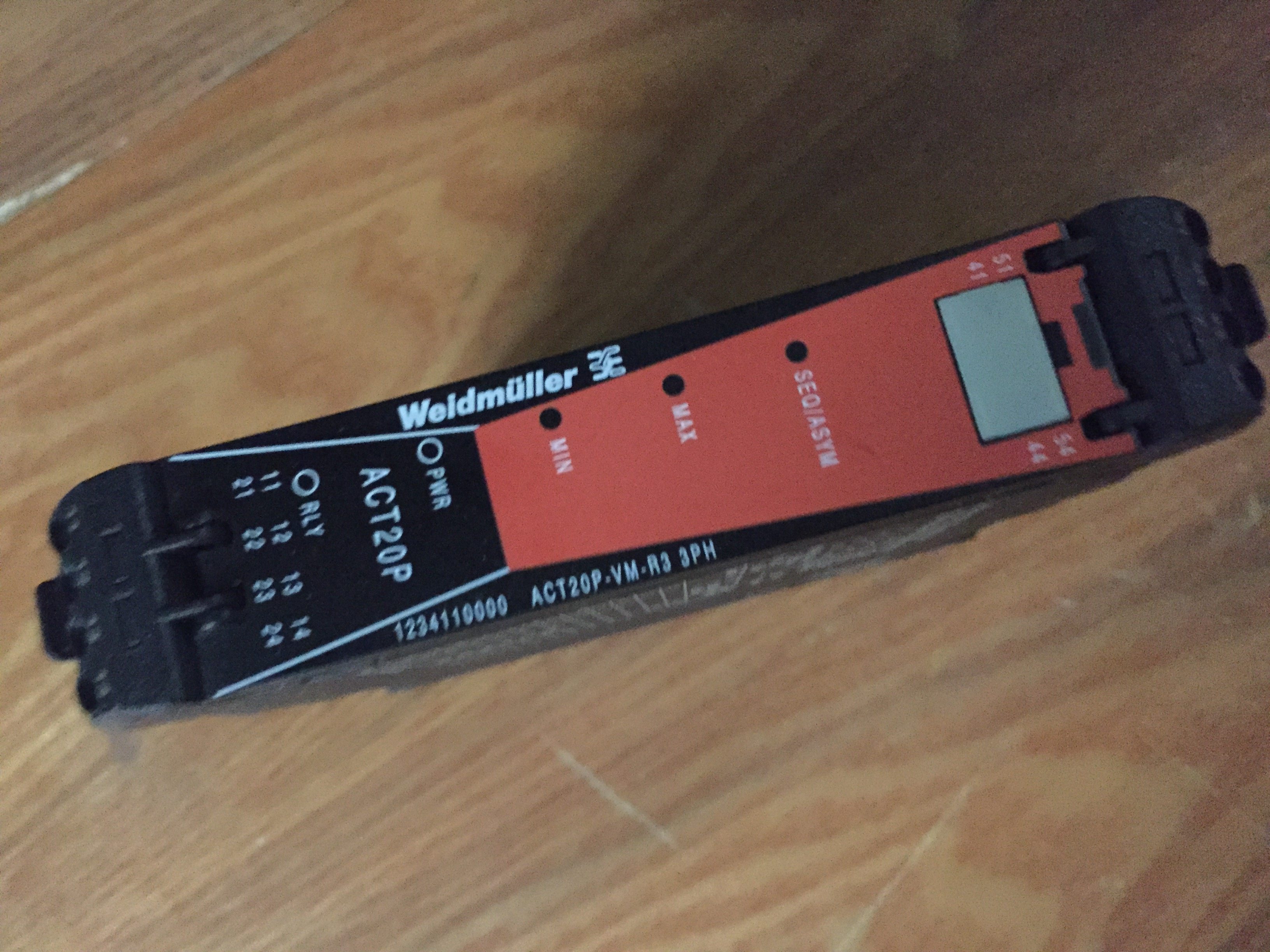 ACT20P-VM-R3 3PH Voltage time-lapse alarm isolator 1234110000