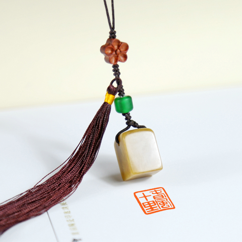 Carry-on small seal Artisanal Seal Engraving Name Seal Pendant Pendant Gift Zhang Sushan Stone Hide Book Chapter Leisure Work Stroke Zhang