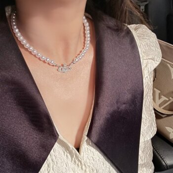 The queen mother's saturn pearl necklace necklace women's design niche light luxury high-quality temperament choker clavicle chain