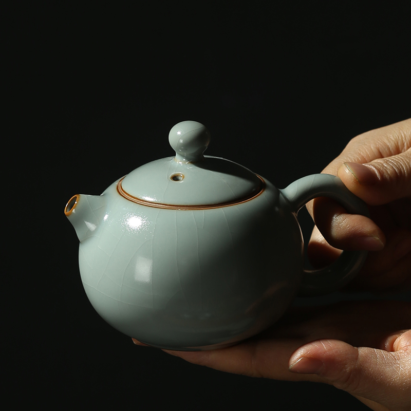 川瀬忍 青磁鎬湯碗 湯呑 共箱 人间国宝，中国汝瓷，汝窑，茶具，茶器 川瀬忍 青磁鎬湯碗 湯呑 共箱 人间国宝，中国汝瓷，汝窑，茶具