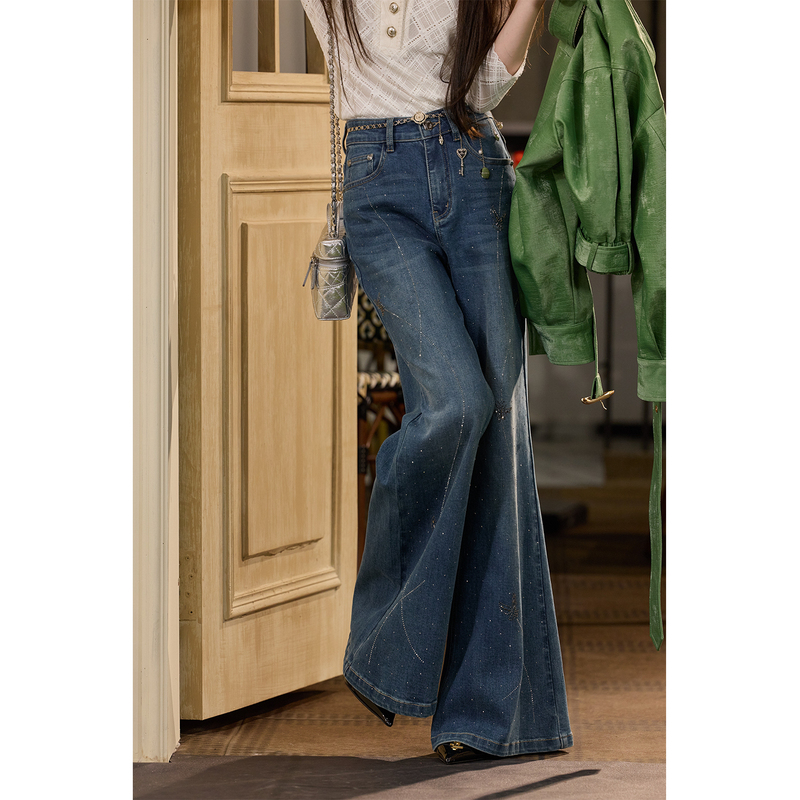 Tuntun Spring/Summer [Starlight Walk] Cool and Chic Light Luxury Rhinestone Sparkle Washed Blue Flared Jeans