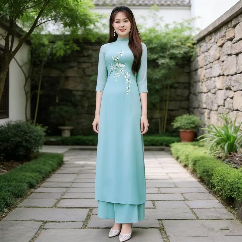 Modernized Cheongsam Dress, New Two-Piece Set, Elegant and Slimming, Zen Tea Dress with Ethnic Print for Runway Show Modernized Cheongsam Dress, New Two-Piece Set, Elegant and Slimming, Zen Tea Dress with Ethnic Print for Runway Show