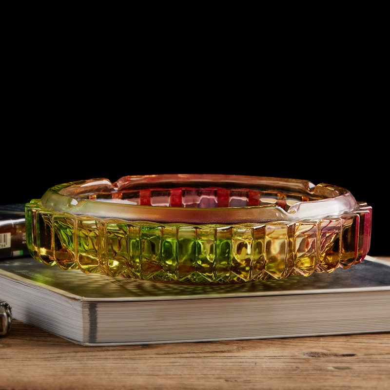 Interpretation of love thickened glass cigarette cylinder large creative personality ashtray Golden ktv hotel household cigarette cup