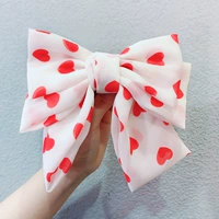 Красное персиковое сердце