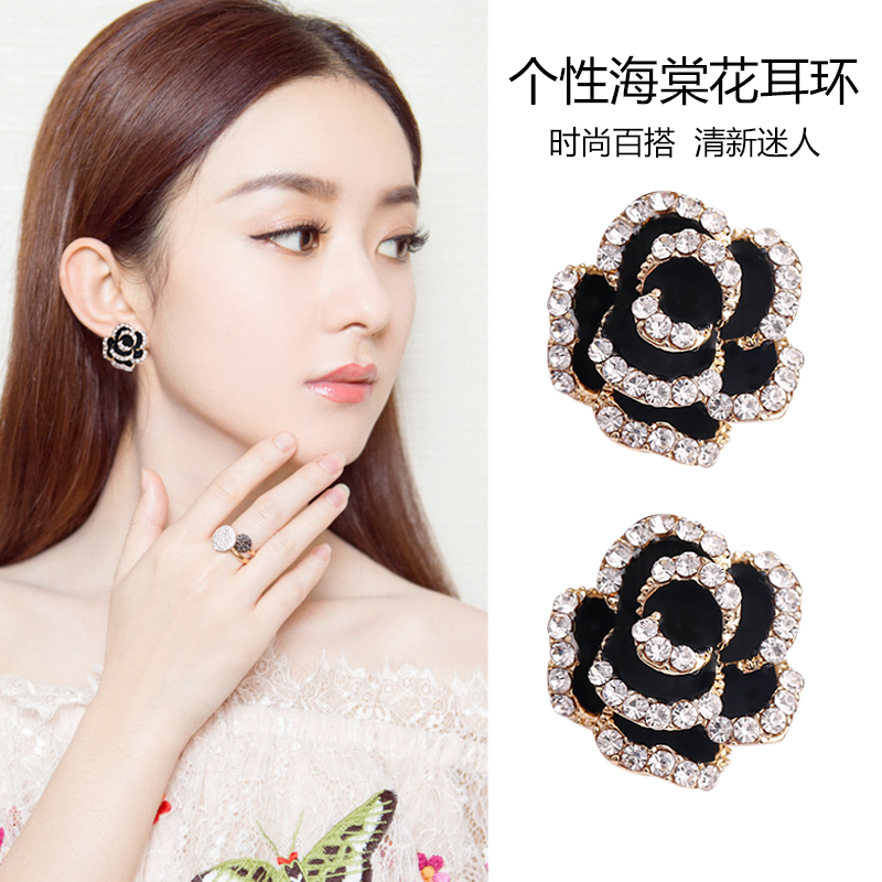 Korean camellia with the same temperament high-end earrings 2020 new trendy exaggerated earrings women's atmospheric net red stud earrings