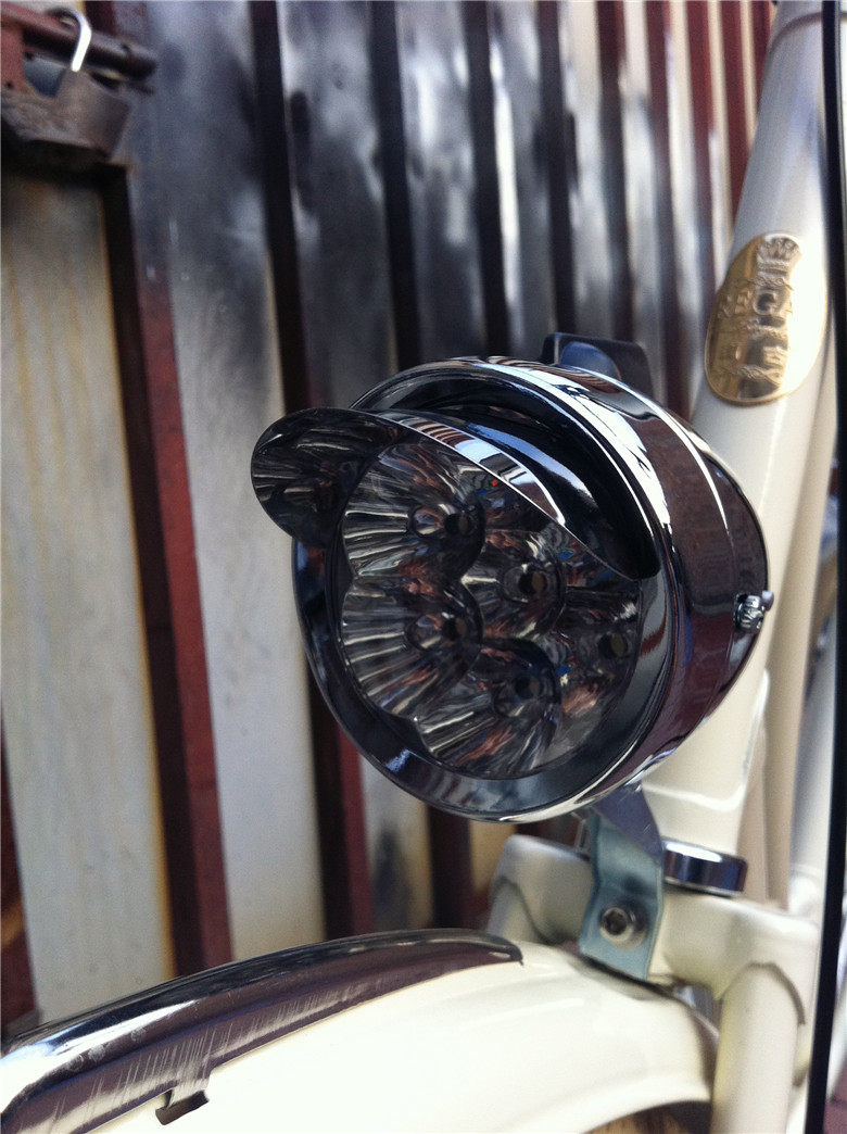 Lumière vélo - phare - Ref 2398328 Image 46