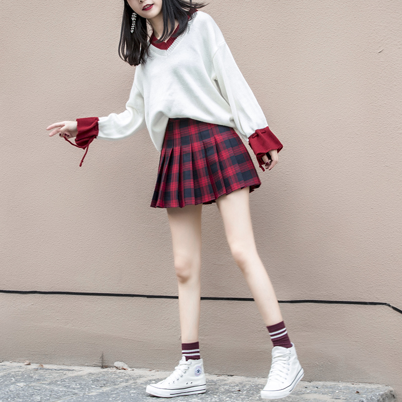 Red pleated skirt 2022 new women's autumn and winter small man looks thin and versatile girl plaid short skirt skirt skirt