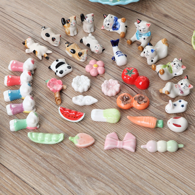 Chopsticks Racks Up the Chopstick Racks Day Style to put up cute little Chopsticks Pillow Domestic Porcelain Stents Cartoon Fresh