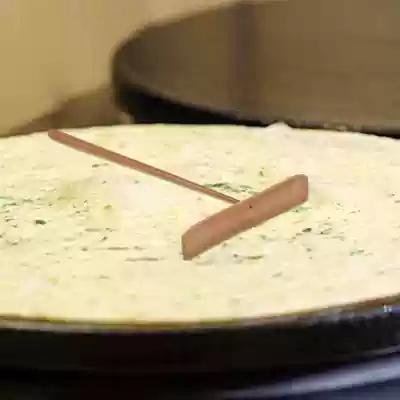 Pancake fruit tool bamboo dragonfly stall cake bamboo scraper bamboo rake egg cake scraper pancake tool household artifact