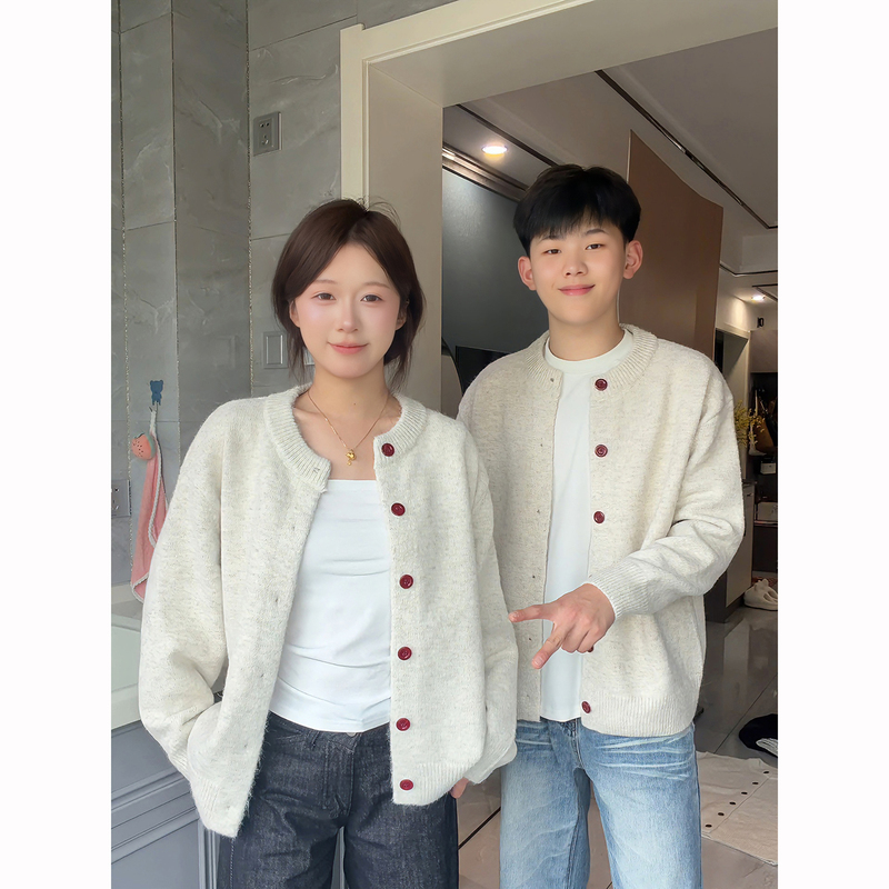 Apricot Button Knit Cardigan Jacket for Men and Women, Autumn and Winter American Style Crew Neck Sweater, Casual and Sophisticated Couple's Top Apricot Button Knit Cardigan Jacket for Men and Women, Autumn and Winter American Style Crew Neck Sweater, Casual and Sophisticated Couple's Top