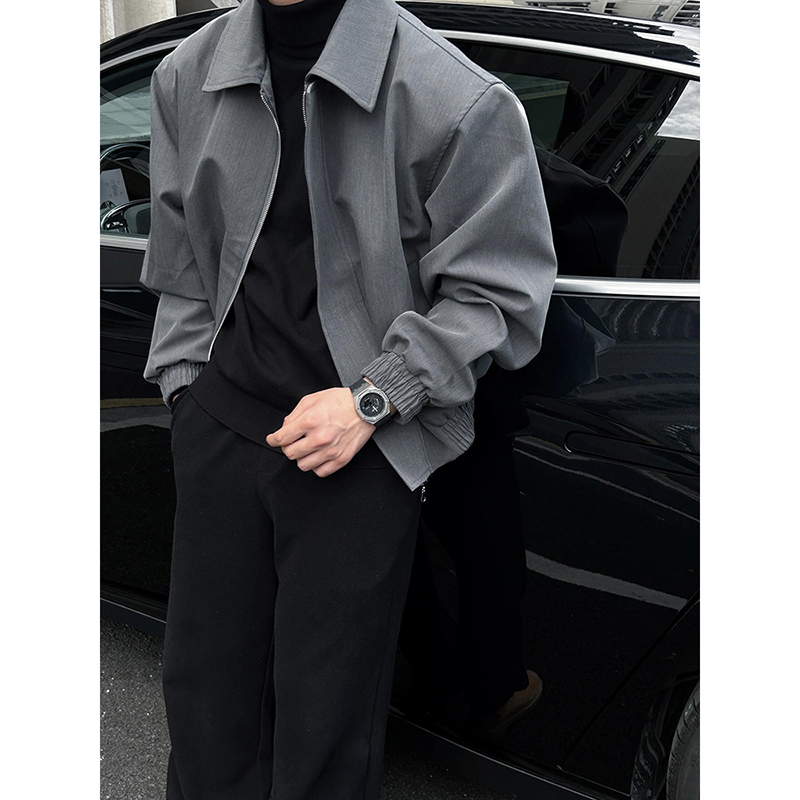 Cleanfit Gray Short Jacket for Men, Spring and Autumn American Style Regular Shoulder Executive Jacket, High-End Lapel Baseball Jacket Cleanfit Gray Short Jacket for Men, Spring and Autumn American Style Regular Shoulder Executive Jacket, High-End Lapel Baseball Jacket