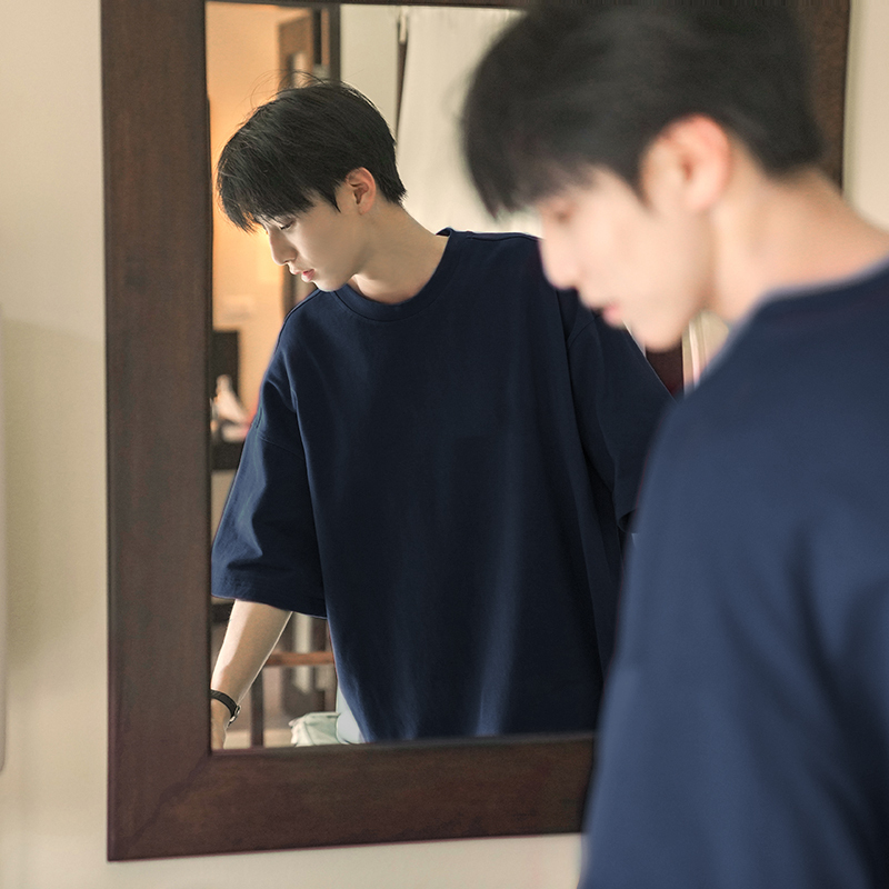 Japanese-Style Navy Blue T-Shirt with a Small Neckline, Summer Sunshine Clean Look, Men's Outfit, Short-Sleeved Clothing, Heavyweight Couple Half-Sleeve