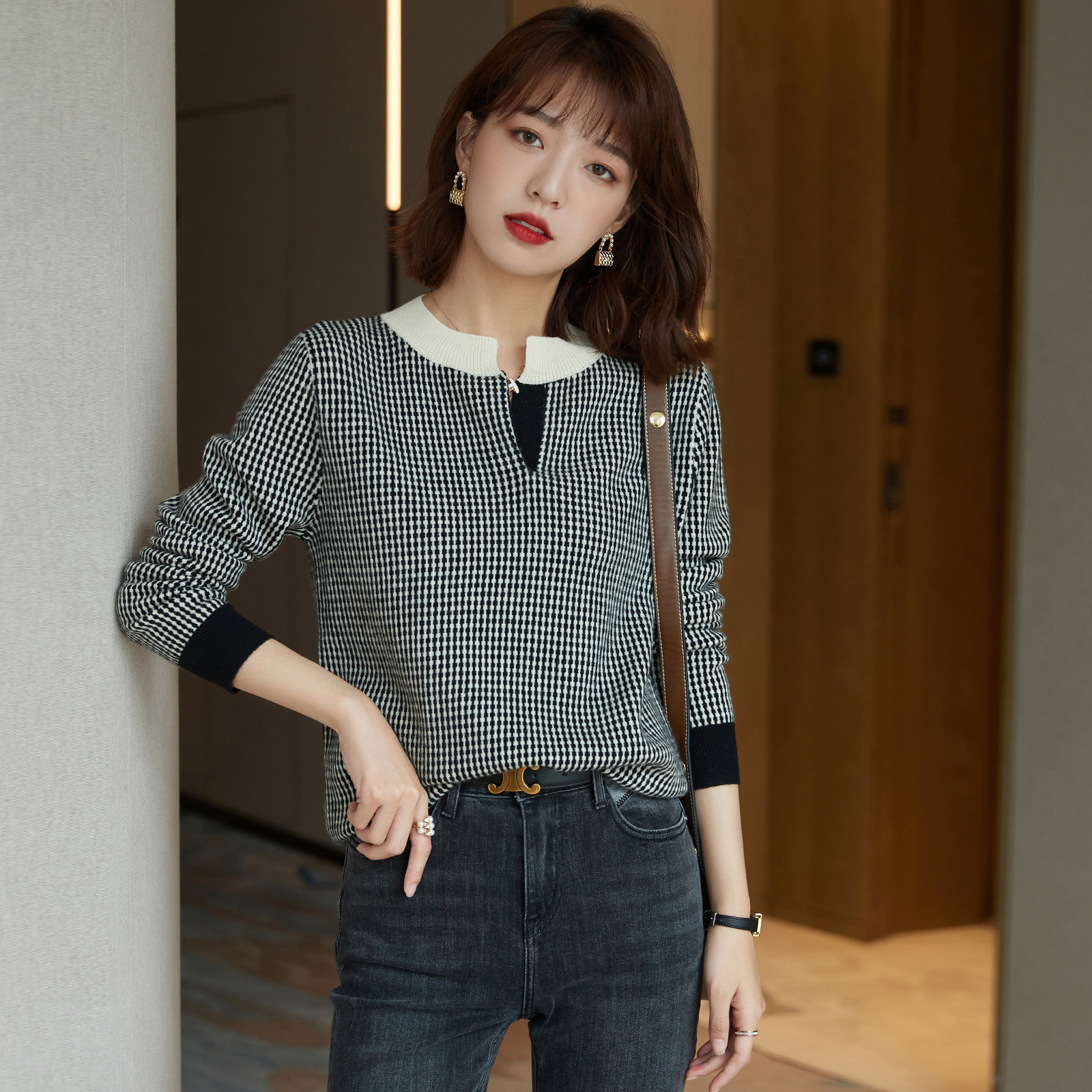 Classic but comfortable - sized 2023 autumn and winter new temperament repair and thin plate wool knitted sweater