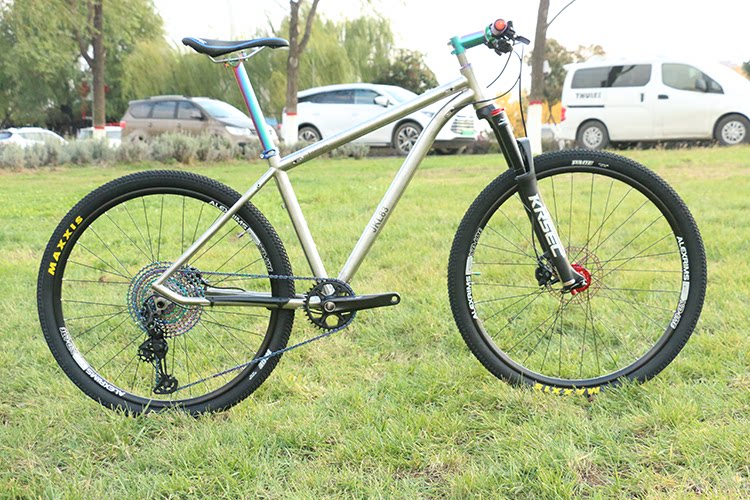 Australian customer customised titanium alloy mountaineering car 27 5 discs Awesome Colorful Series Mountain Forest Road Universal Off-road Car