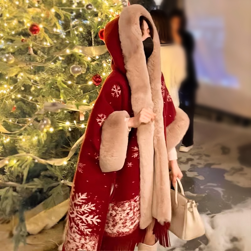 Новогодняя атмосфера, шаль, куртка, плащ, зимний женский халат плюс толстый теплый бархатный плащ с большим меховым воротником и красным капюшоном