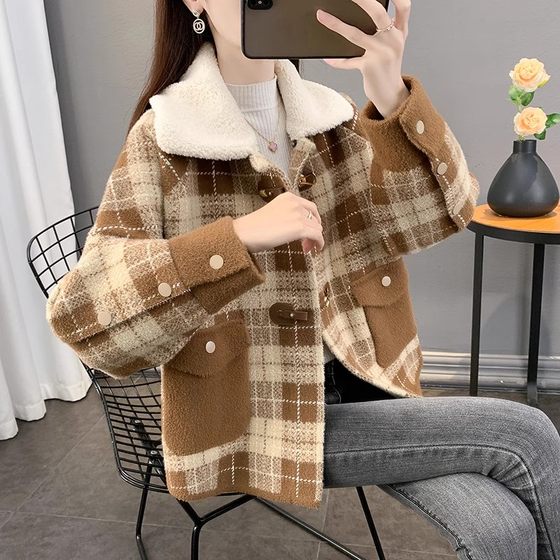 Lamb wool coat women's autumn and winter short style small thickened granular velvet fur integrated 2024 new women's top