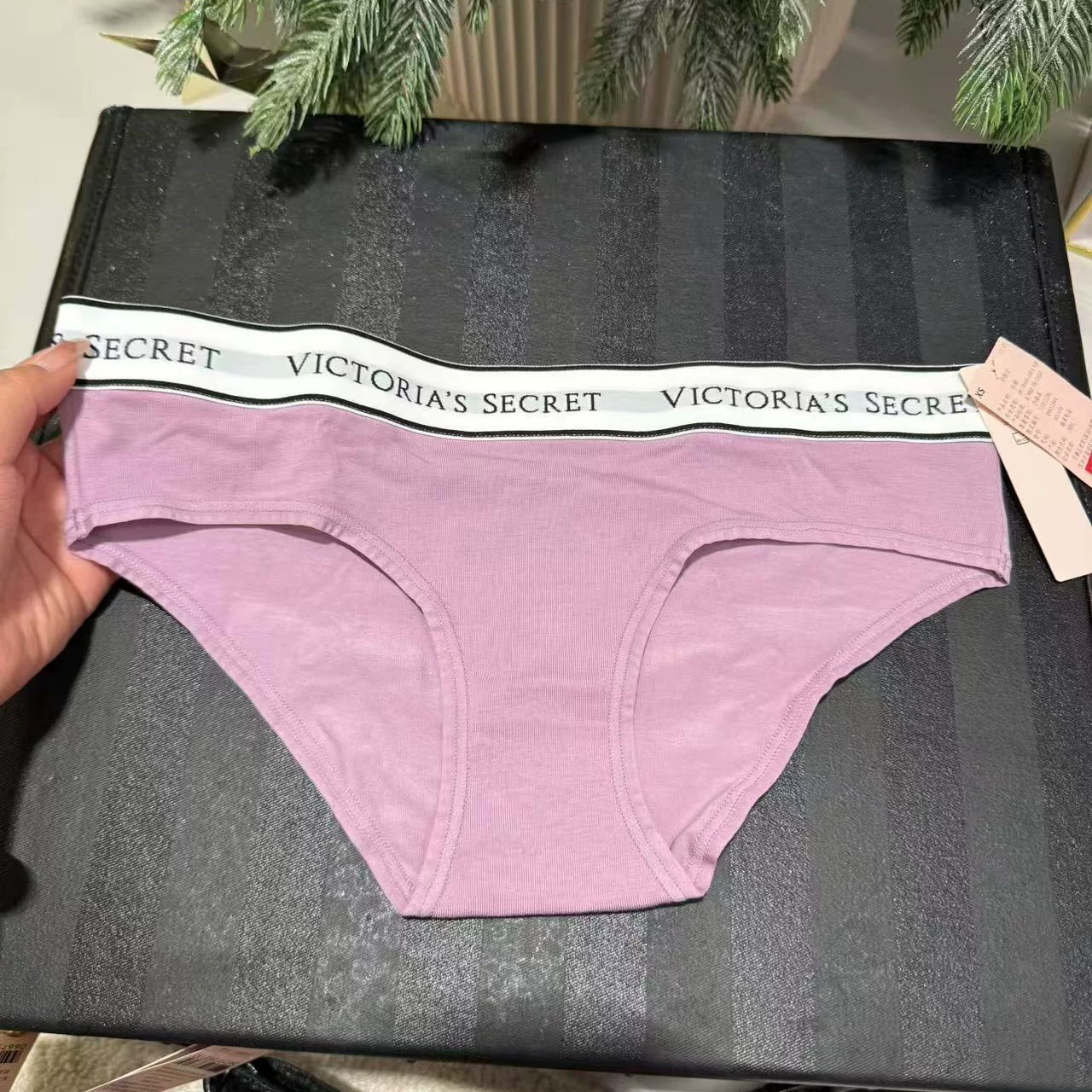 Comfortable pants, trousers, (Physicals), hip-accented