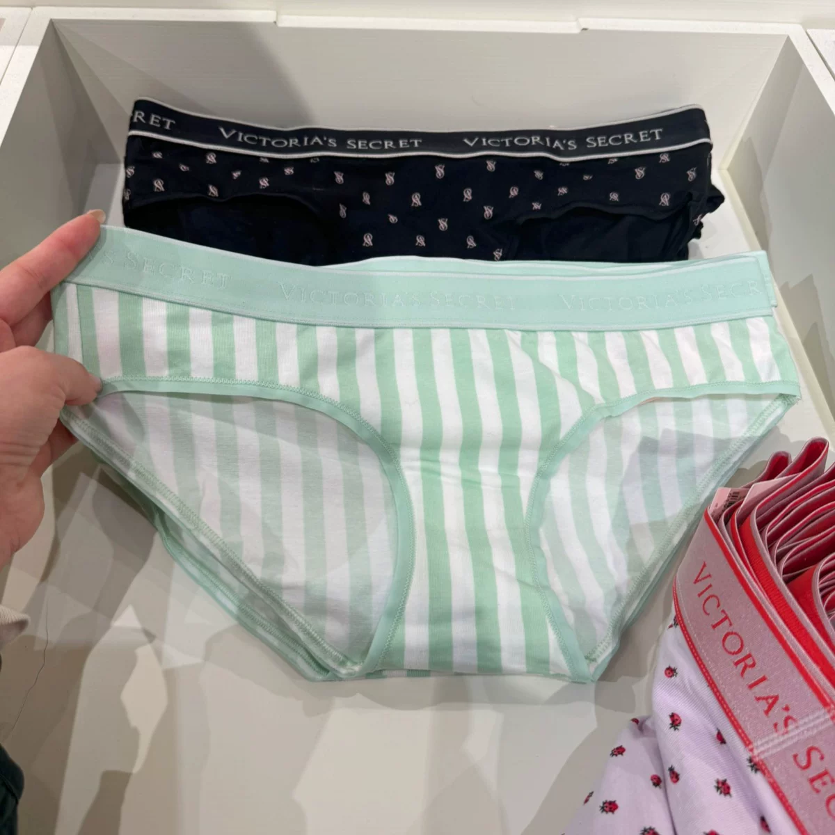 Comfortable pants, trousers, (Physicals), hip-accented
