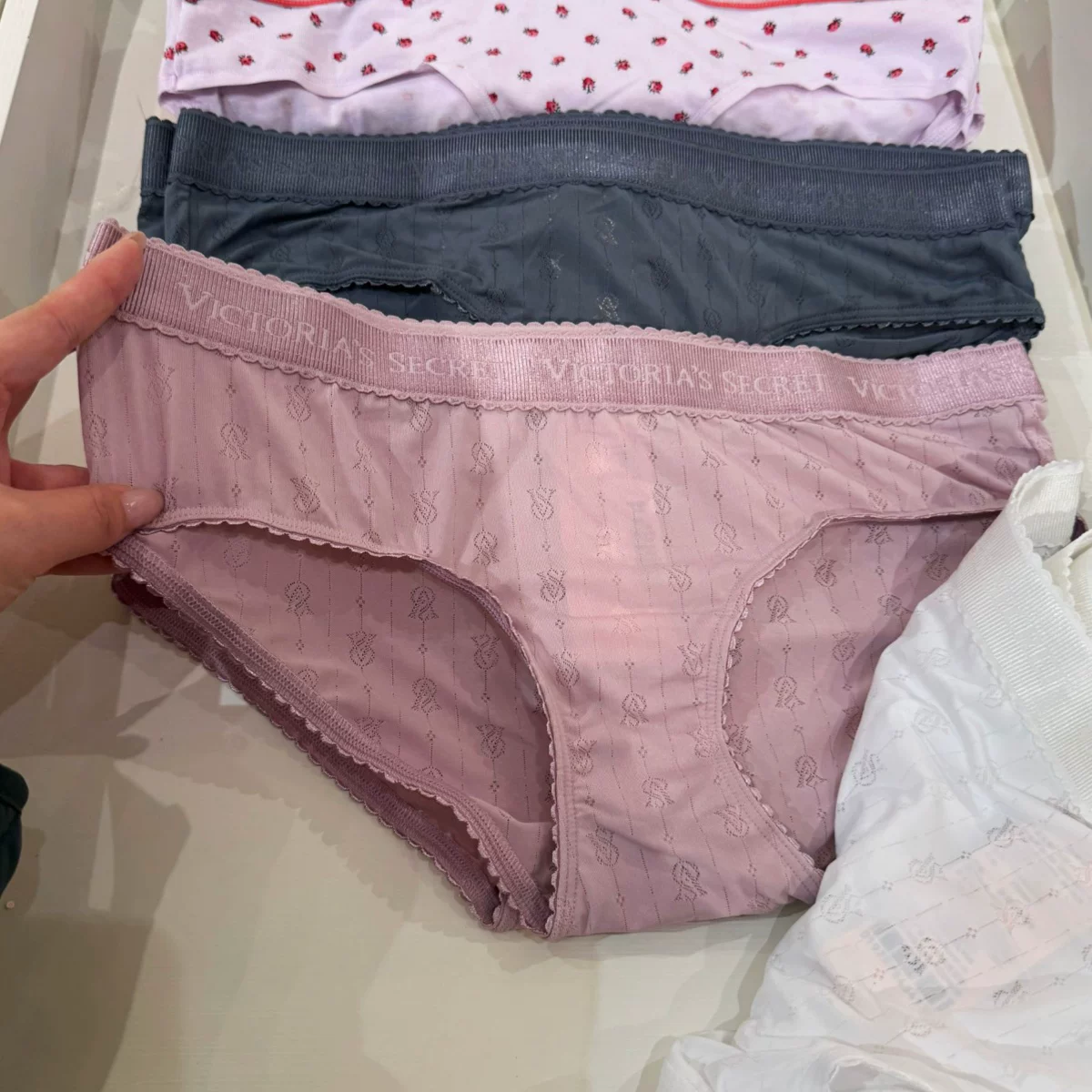 Comfortable pants, trousers, (Physicals), hip-accented