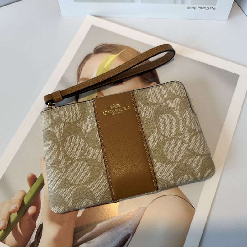 Coach Women's Classic Leather Patchwork Small Clutch Bag, Handbag, Coin Purse, Gift for Girlfriend, Birthday Gift, Simple